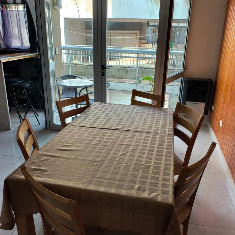 Depto Güemes y la costa - Two-Bedroom Apartment - 9