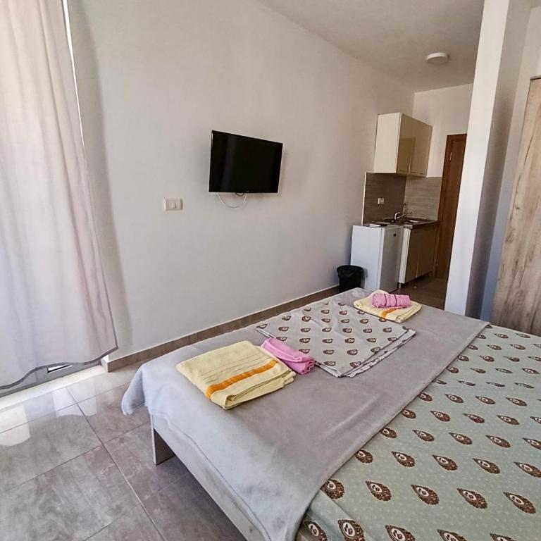 Green Retreat - Apartment with Balcony - 6