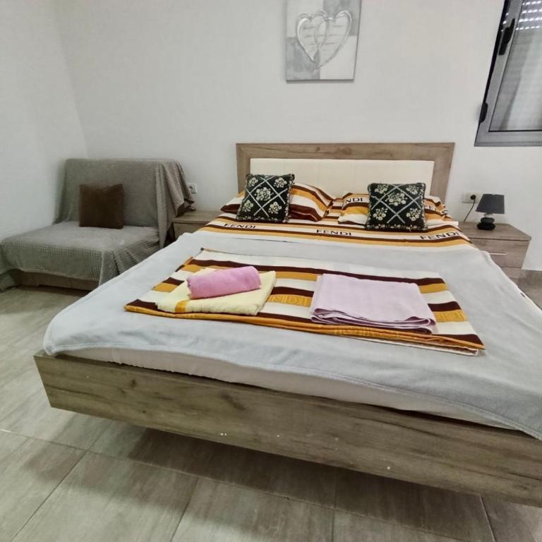 Green Retreat - Two-Bedroom Apartment with Balcony - 11