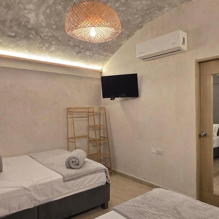 Agena Cabrero - Habitación Cuádruple Clásica - 4