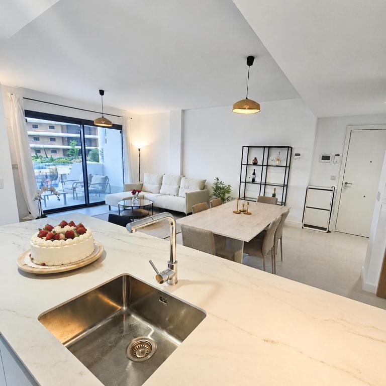 Luxury Apartment with Pool, Sea View & Terrace in Lomas del Higuerón - Apartamento de 3 dormitorios - 3