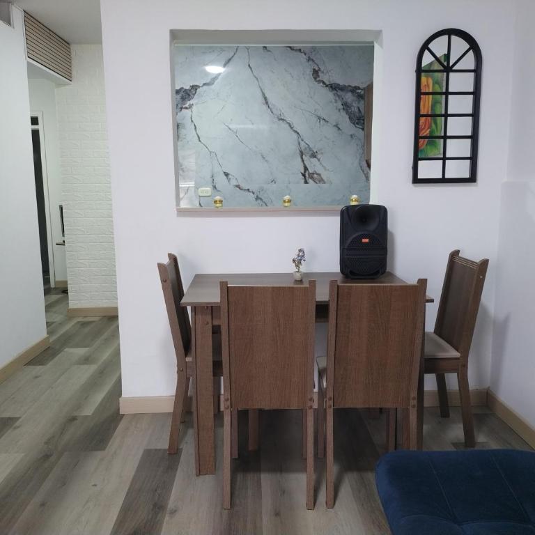 Hermoso Apartamento Recién Remodelado Con La Mejor Ubicación - Apartamento de 1 dormitorio - 8