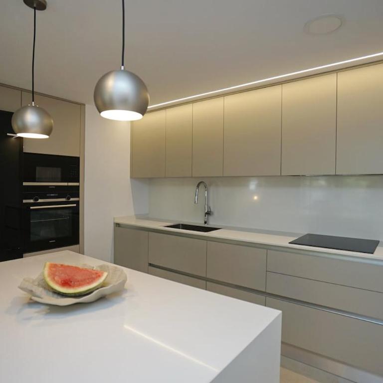 Luxury apartment just steps from the beach and marina - Casa de 3 dormitorios - 9