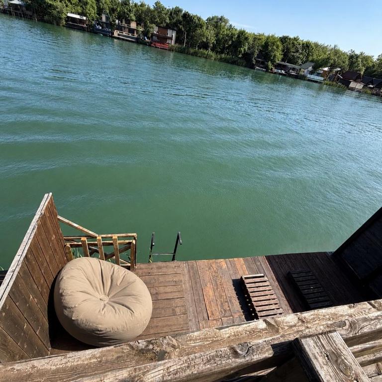 Sara Riverside Cottage - One-Bedroom House - 4
