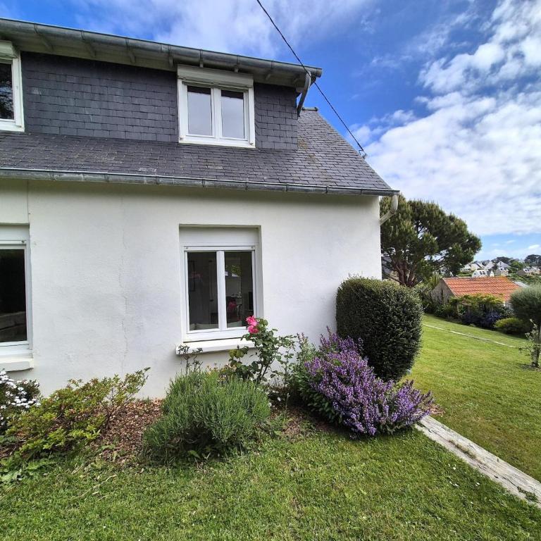 Holiday Home in Perros-Guirec Pink Granite Coast - Ferienhaus mit 3 Schlafzimmern - 24