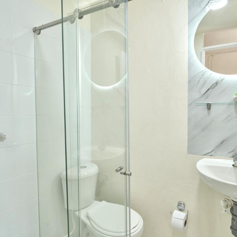 El Poblado Room #1 with Private Bathroom, Balcony in Shared Apartment - Apartamento de 1 dormitorio - 7