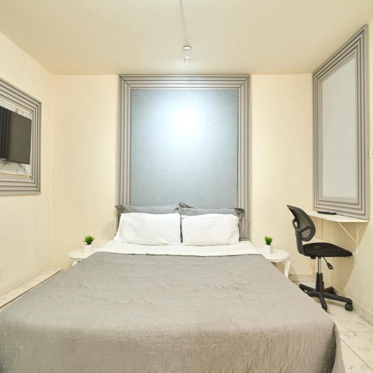 El Poblado Room #2 with Private Bathroom in Shared Apartment - Apartamento de 1 dormitorio - 1