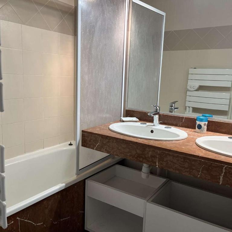 Appartement avec parking - 4/6 pers. - Appartement 2 Chambres - 11