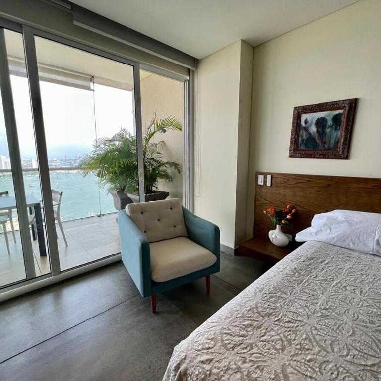Elegante apartamento en bocagrande - Two-Bedroom Apartment - 13