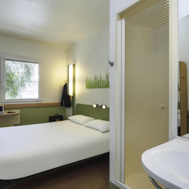 Ibis Budget Málaga Centro - Habitación Doble Estándar - 4