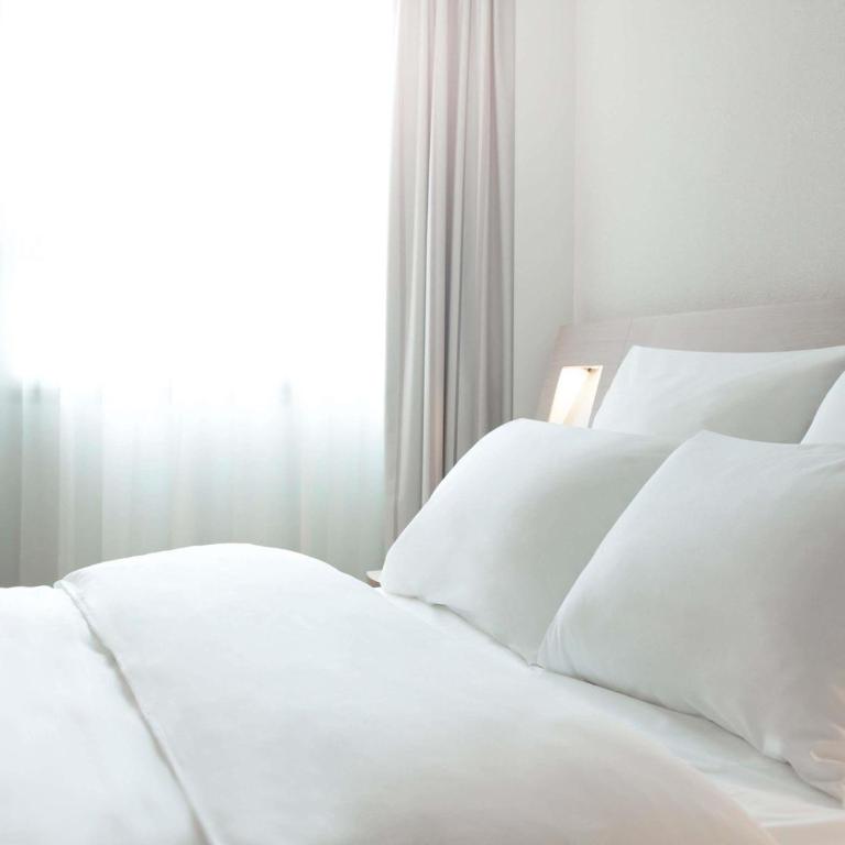 Novotel Lugano Paradiso - Camera Matrimoniale Executive con Divano-Letto - 4