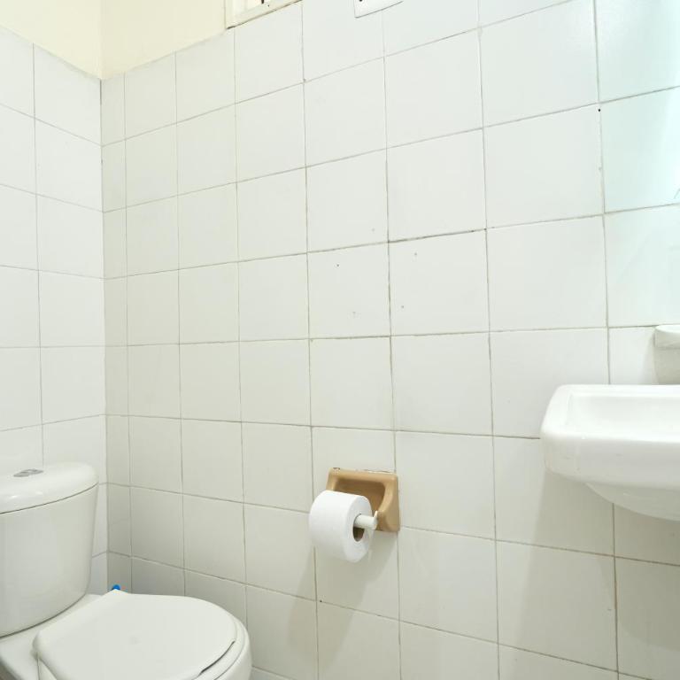 El Poblado Room #4 with Private Bathroom in Shared Apartment - Apartamento de 1 dormitorio - 9