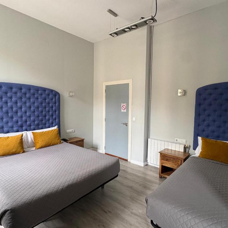 Hotel Ginebra - Triple Room - 10