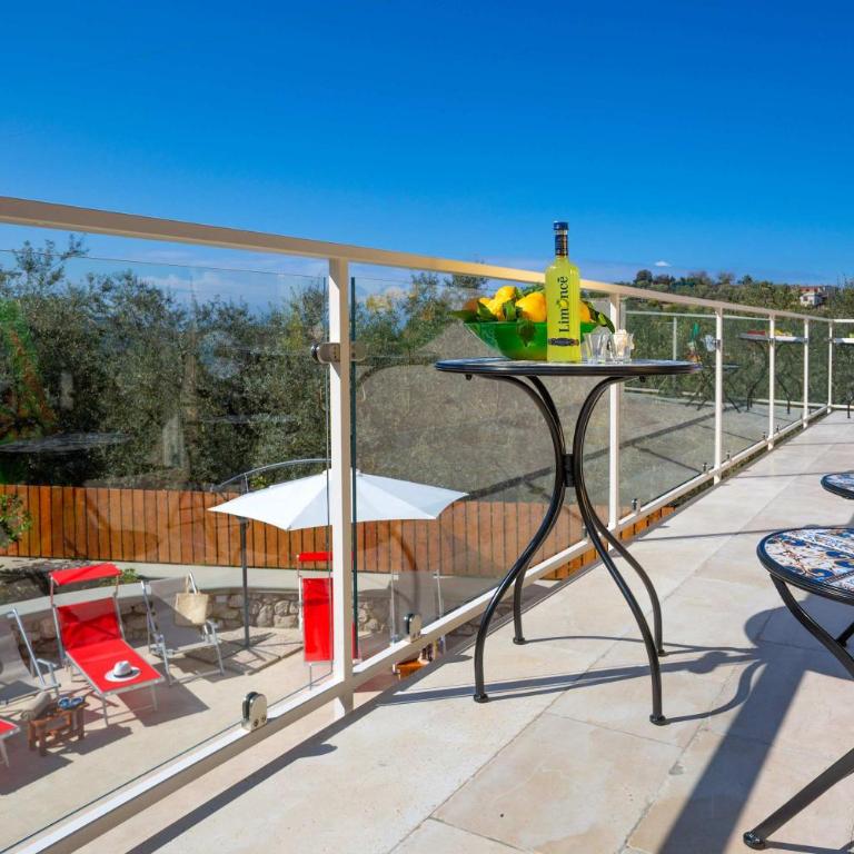 Villa Hemera - Mediterranean elegance with private jacuzzi and Capri views - Villa - 6