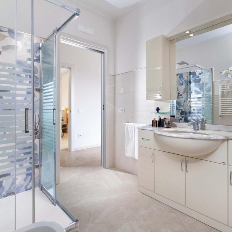 Villa Hemera - Mediterranean elegance with private jacuzzi and Capri views - Villa - 22