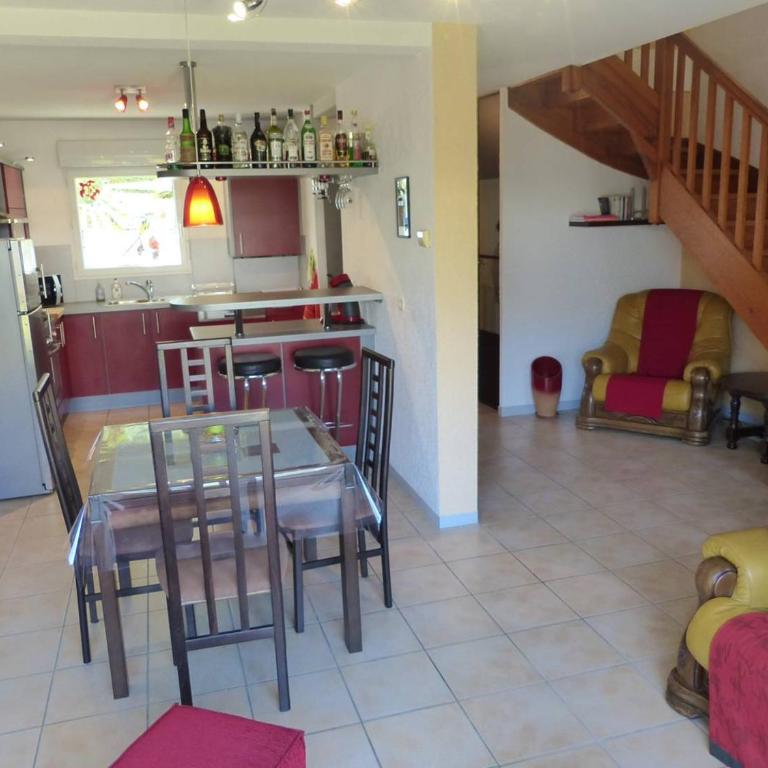 Le Brigantin, villa mitoyenne de 68m2 avec terrasse, jardinet et petit garage - Maison 2 Chambres - 8