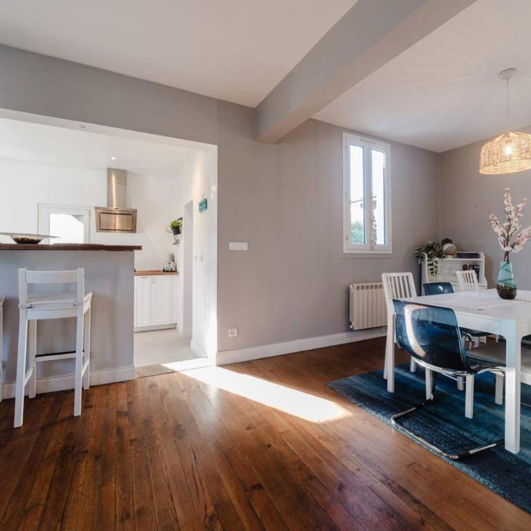 CAPBRETON- Villa MOANA pour 10 personnes- Piscine chauffée et Jacuzzi- Wifi gratuit - Maison 5 Chambres - 4