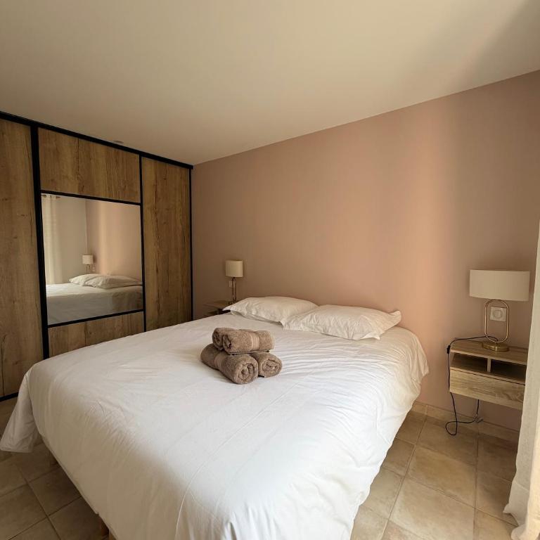 L'eau des Oliviers - Four-Bedroom House - 37