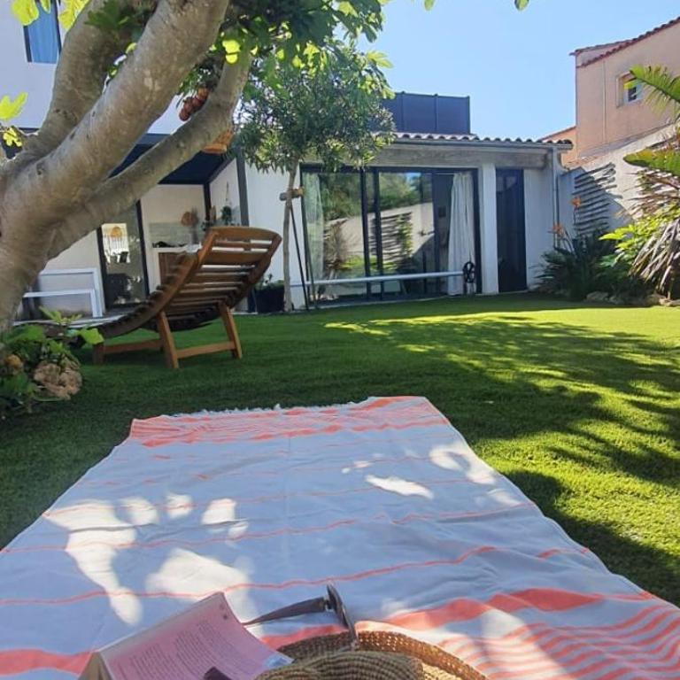 Sea View Villa - Rooftop - Pool - Sea within walking distance - Carro - Villa - 51