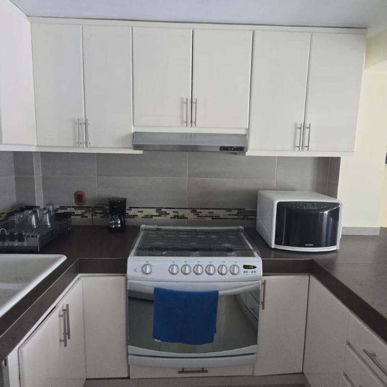 Bonito y Acogedor Departamento en Naucalpan - Three-Bedroom Apartment - 13