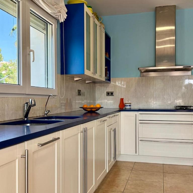 El Faro by Sun & Sea Homes - Three-Bedroom Villa - 17