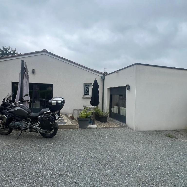 Maison piscine 4 Chambres - Villa avec Piscine Privée - 10