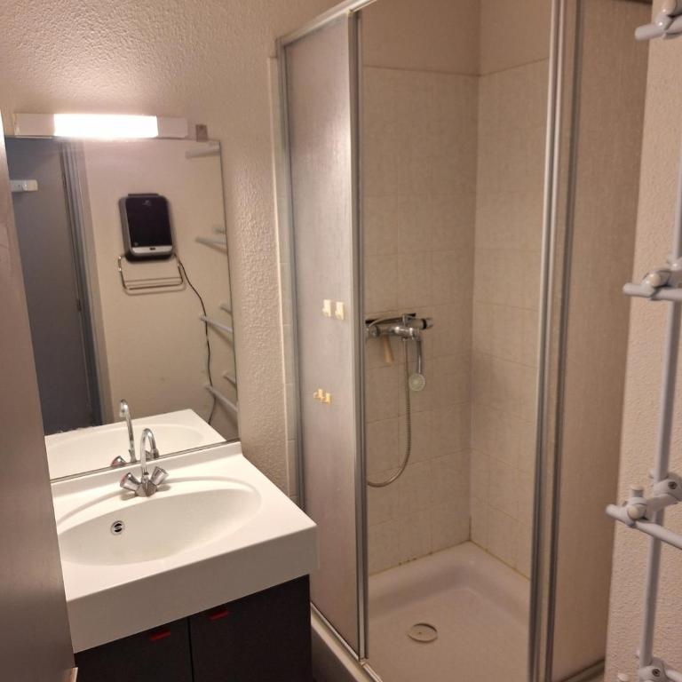 Appartement Ax les thermes avec garage et parking privé - Appartement 2 Chambres - 6