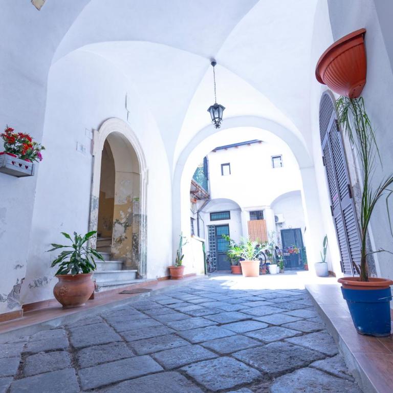 Domus Agathae - One-Bedroom Apartment - 14