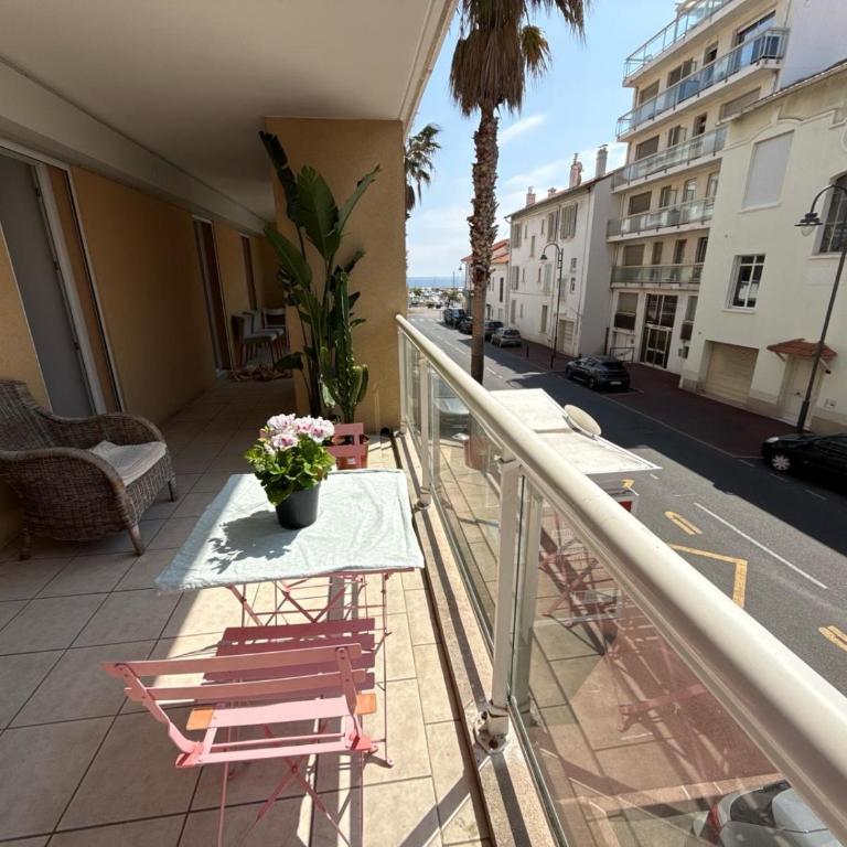 2-Bedroom Apartment in Cannes ,Terrace, 4 People, Beaches , Downtown - Appartement 2 Chambres - 1