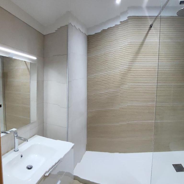 Elegante apartamento con Terraza cerca de Canales - Apartamento de 2 dormitorios - 12