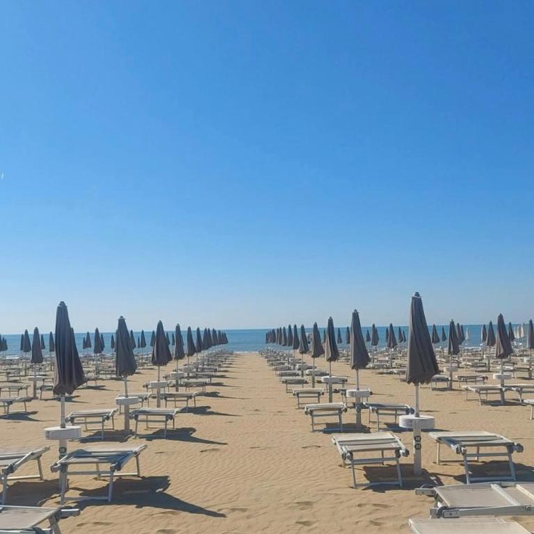APPARTAMENTO ROSA OVER THE RAINBOW APARTMENTS Lido di Jesolo PIAZZA MAZZINI 200 MT DAL MARE - One-Bedroom Apartment - 17