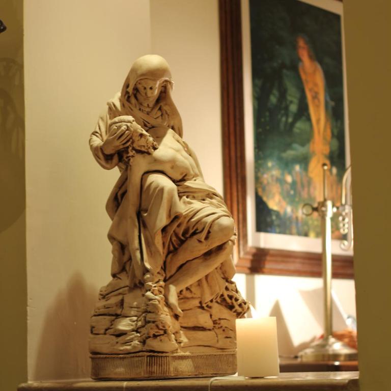 Hotel Boutique La Mision De Fray Diego - Junior Suite with one King Bed & Spa Bath - Garden View - 2