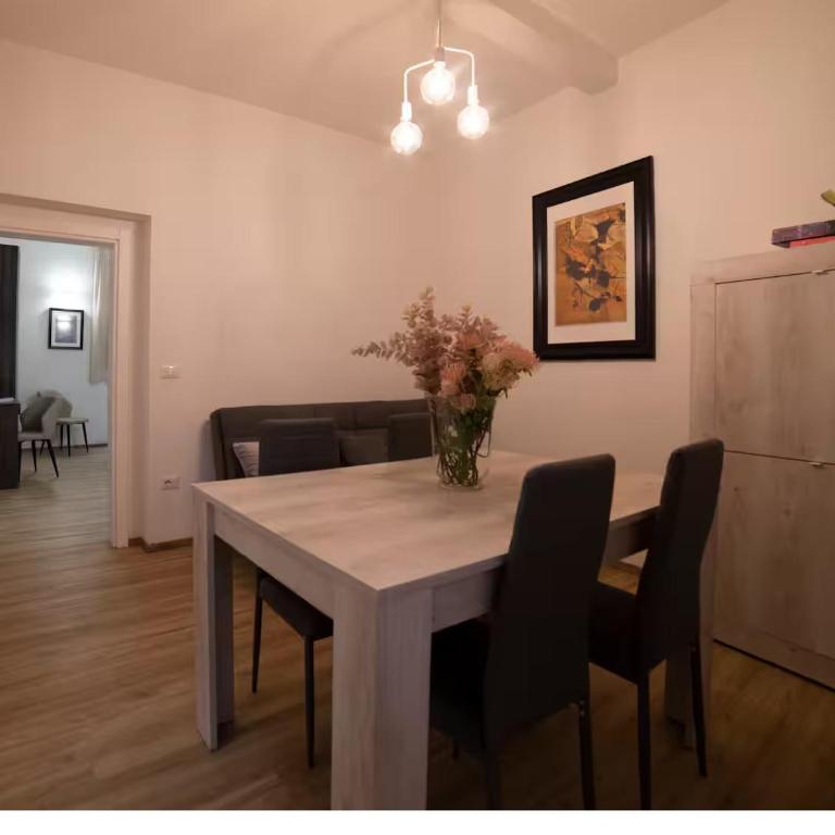 Apartment 37 - One-Bedroom Apartment - 6