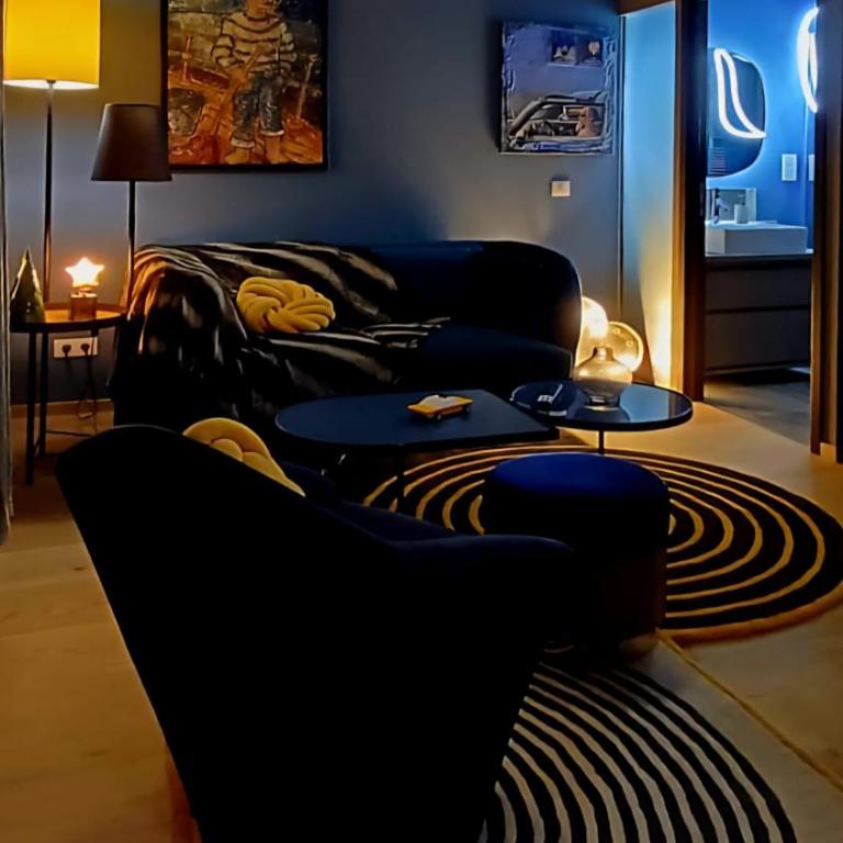 Atelier de Mam'zelle et Kaïra SPA&MASSAGE&FITNESS - Chambre Double avec Toilettes Communes - 10