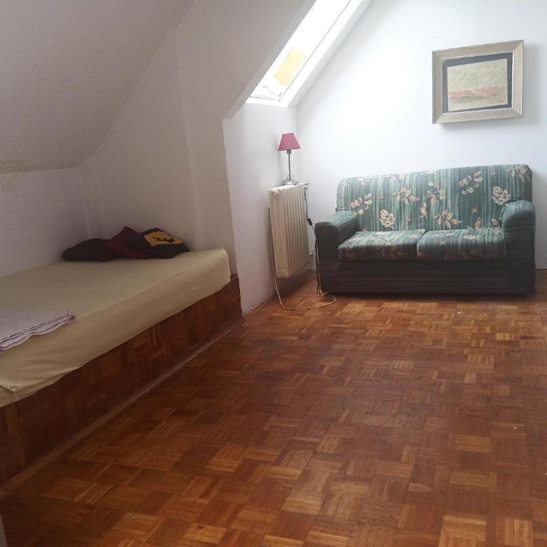 Popart flat share - Dvokrevetna Soba sa Bračnim Krevetom - 1