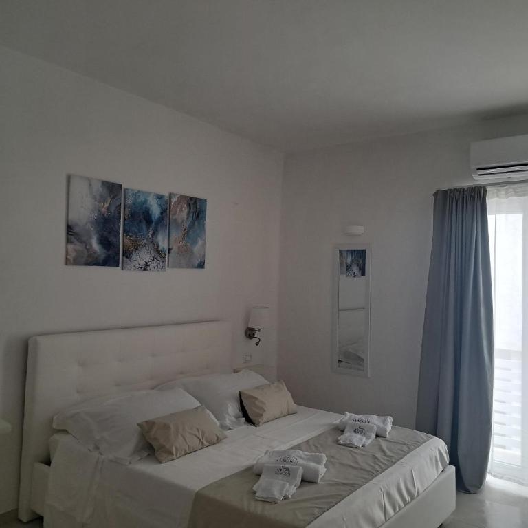 Venti Magici Rooms - Deluxe Double Room with Balcony - 7