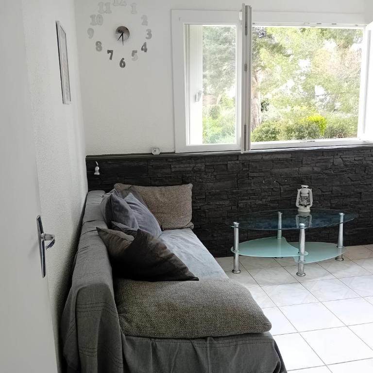 apt le zinnias - One-Bedroom Apartment - 2