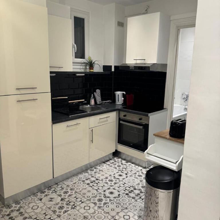 Apartment in center of Juan-les-Pins near sea - Appartement 2 Chambres - 13
