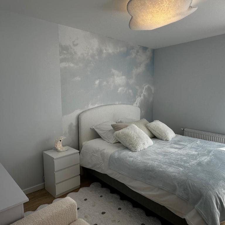 Maison d'hôte, L écrin de la Boudière, Chambre immersive et Spa en option - Chambre Lit Queen-Size - 2