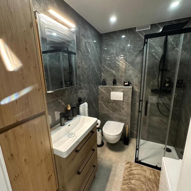 Luxury location , ideally situated near sea - Apartment mit 1 Schlafzimmer - 26