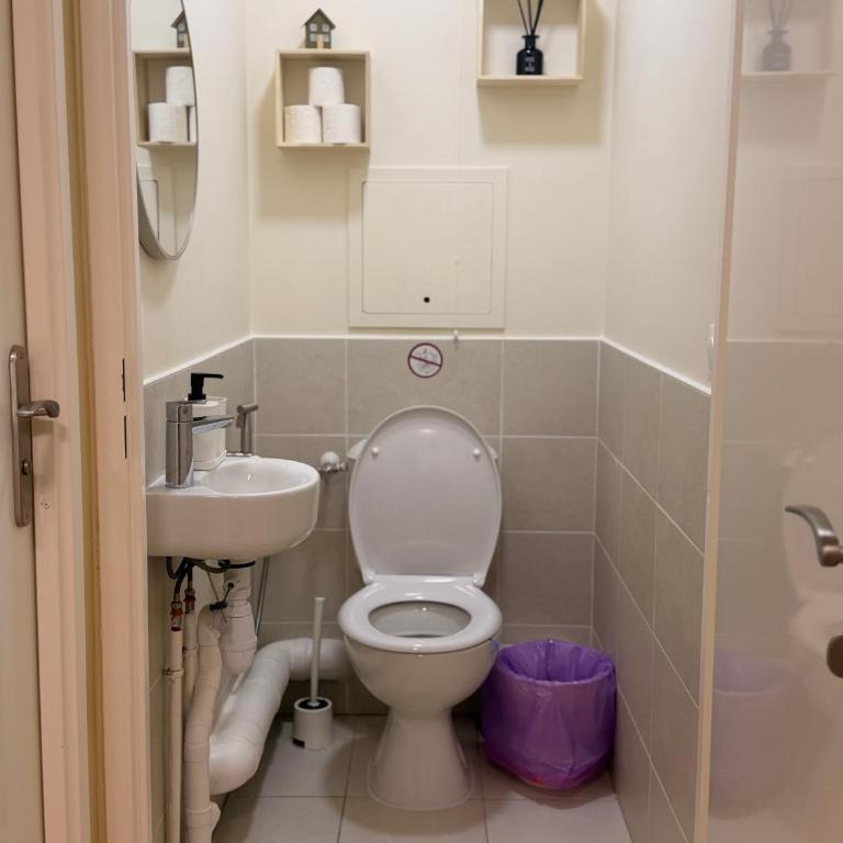 Family's house - Villa proche de la vallée village et Disneyland paris ,2 parkings, air condition - Maison de Vacances 4 Chambres - 18