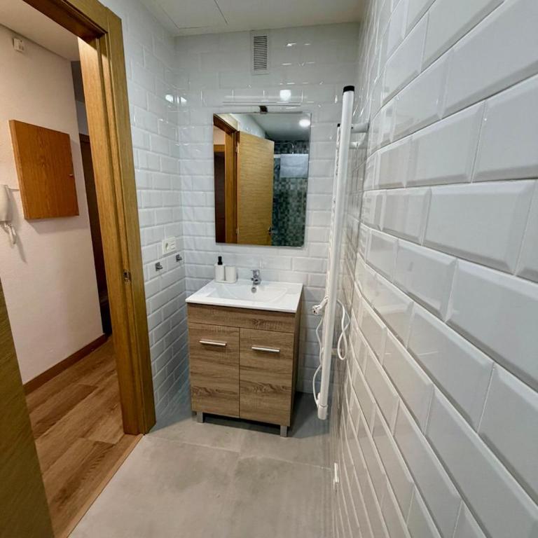 AtuaireHome Puerta a la Catedral de Burgos - Apartamento de 1 dormitorio - 5