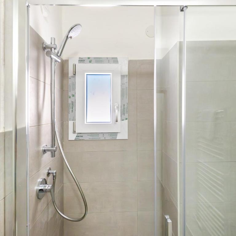 Hostdomus-Happy Holiday - Appartamento con 1 Camera da Letto e Terrazza - 17