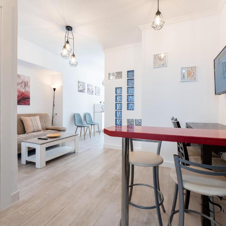 Beachfront Studio Sea Views & Pools REF022 - Apartamento Estudio con vistas al mar - 17