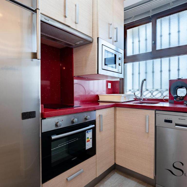 Beachfront Studio Sea Views & Pools REF022 - Apartamento Estudio con vistas al mar - 19