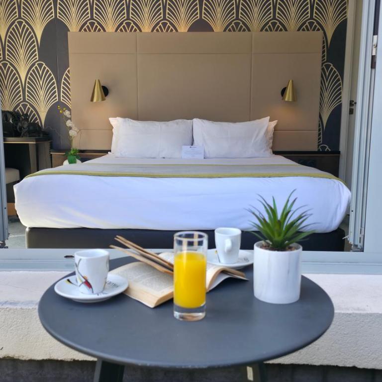 Best Western Journel Hôtel Antibes-Juan-les-Pins - Suite 1 Chambre avec Lit King-Size, Canapé-Lit et Terrasse - Non-Fumeurs - 3