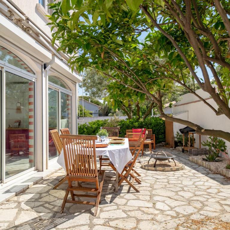 VILLA LES SALINES Maison de Vacances au Grau du Roi - One-Bedroom Apartment with Garden - 26