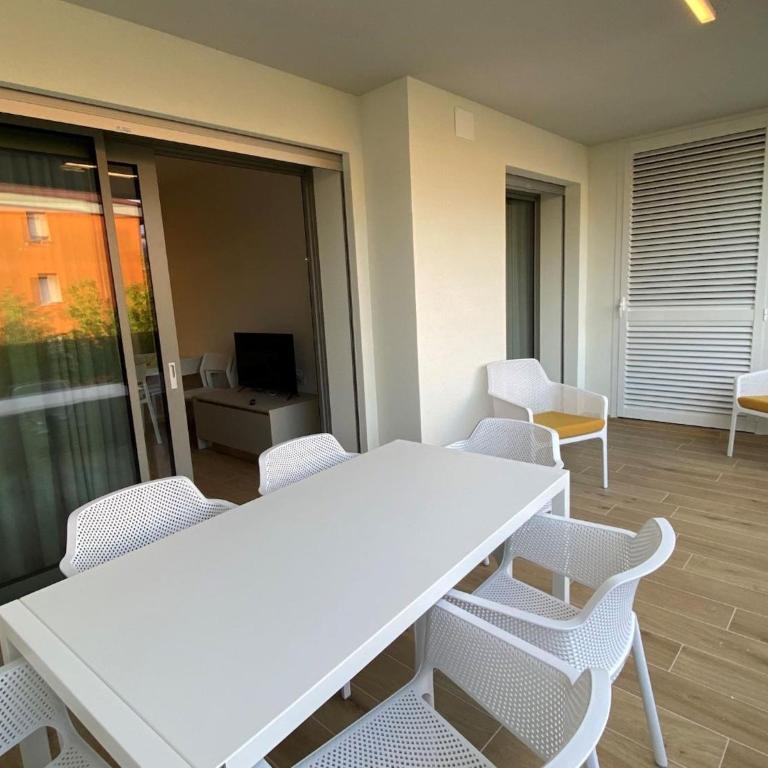 Modern apartment with terrace near the sea - Apartment - 3