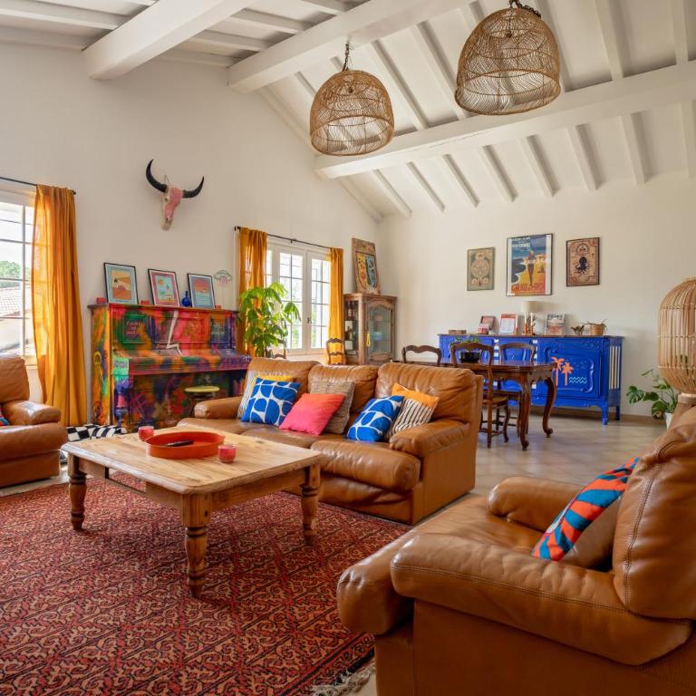 VILLA LES SALINES Maison de Vacances au Grau du Roi - Three-Bedroom Apartment with Balcony - 2