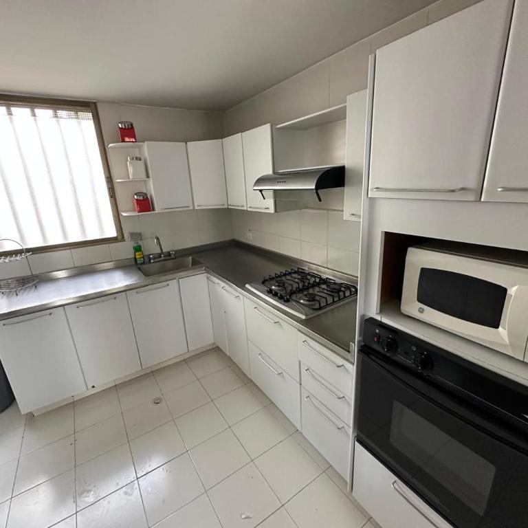 Apartamento amoblado en Pinares -Circunvalar - Apartamento de 3 dormitorios - 18